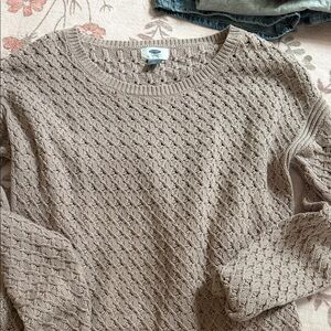 Women's Cable Knit Sweater - Beige